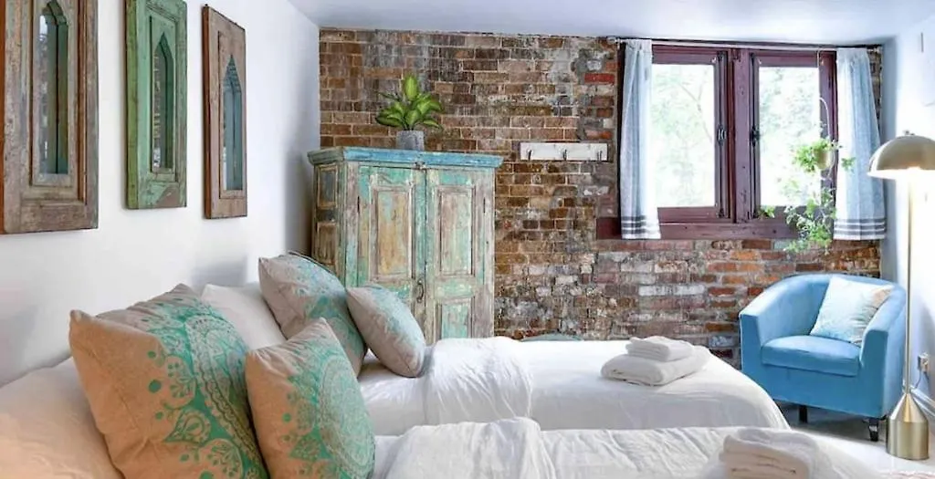 Exclusive 6 Bed, 6 Bath Residence In Old Montreal