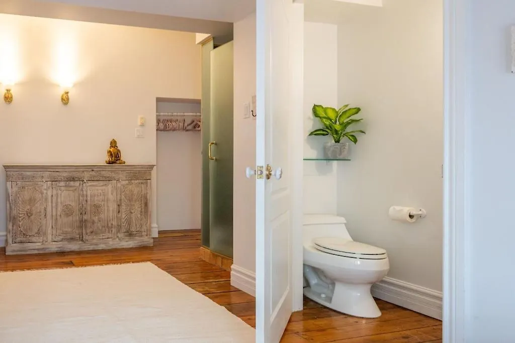 Exclusive 6 Bed, 6 Bath Residence In Old Montreal Holiday home