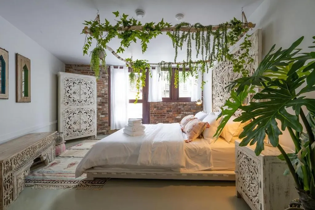 Exclusive 6 Bed, 6 Bath Residence In Old Montreal 0*,