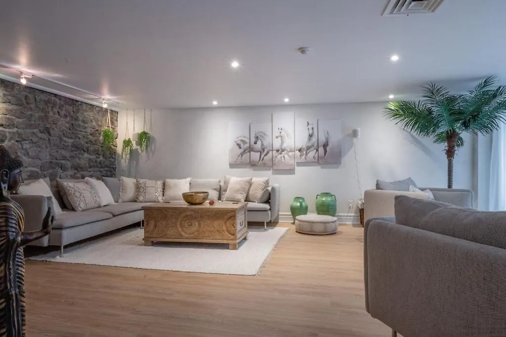 Holiday home Exclusive 6 Bed, 6 Bath Residence In Old Montreal