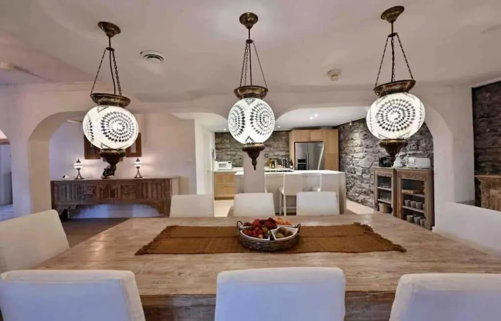 Exclusive 6 Bed, 6 Bath Residence In Old Montreal Canada