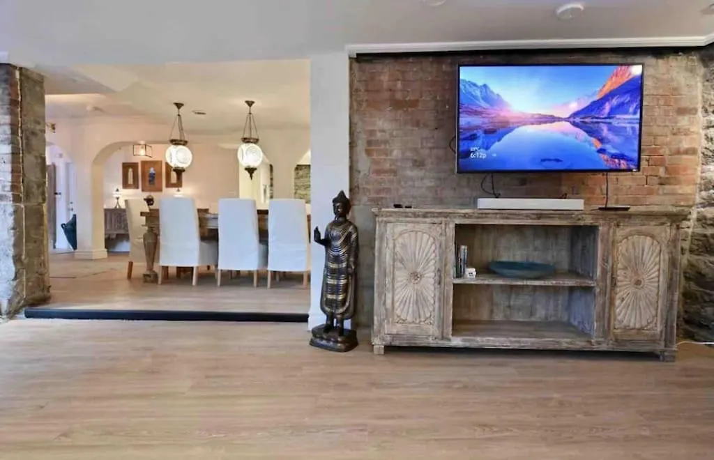 Exclusive 6 Bed, 6 Bath Residence In Old Montreal Holiday home