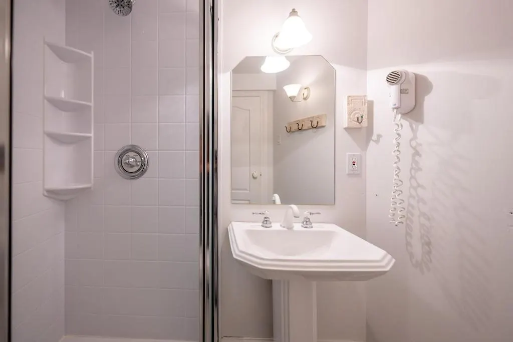 Exclusive 6 Bed, 6 Bath Residence In Old Montreal 0*,