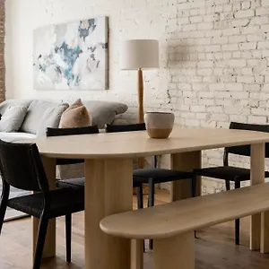 Maison Place Jacques-cartier By Luxury In Transit Montreal